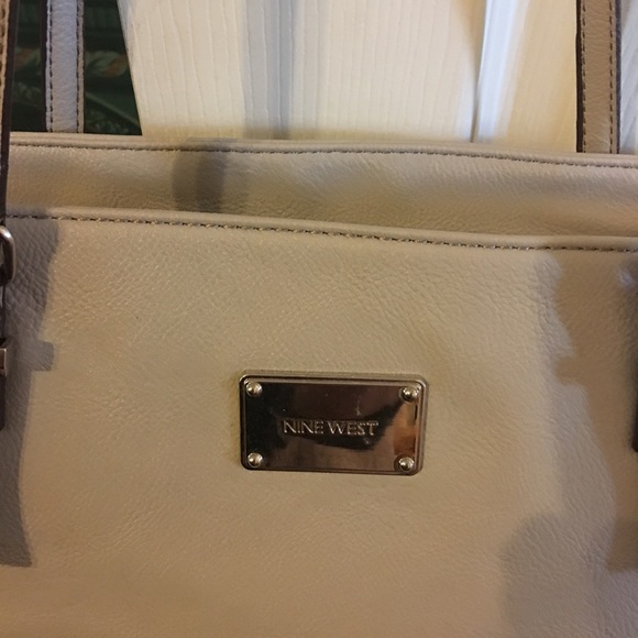 Nine West Handbag - Picture 3 of 5
